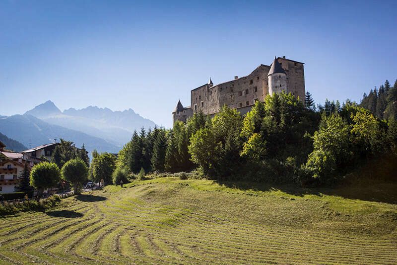  Naudersberg Castle